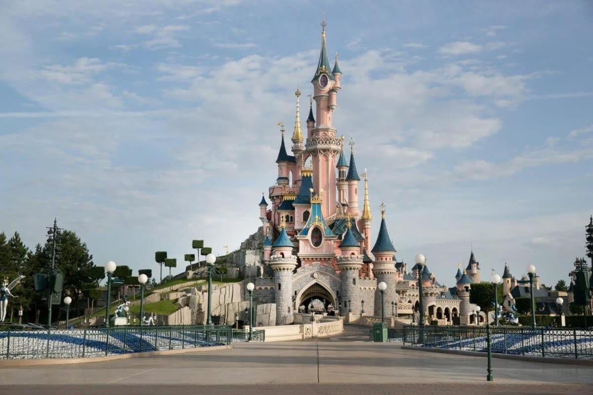 Appart'Hotel Disneyland Dream Close & Safe Montévrain Zewnętrze zdjęcie